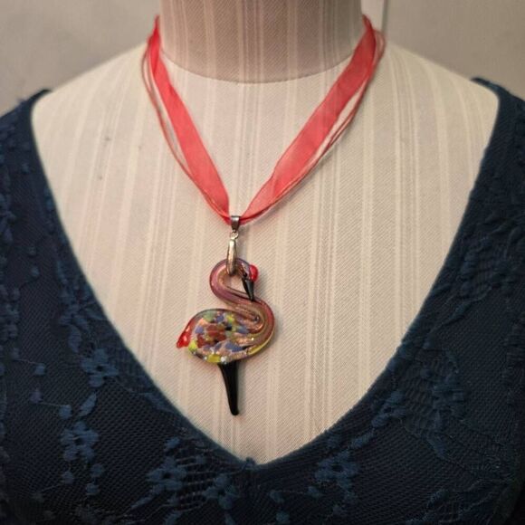 NEW Glass Flamingo Necklace - Picture 2 of 8